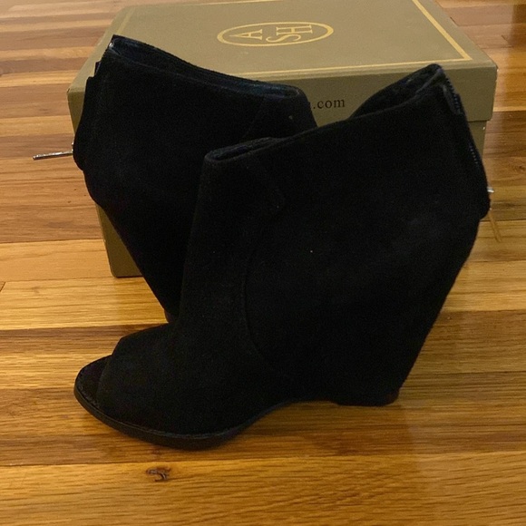 Ash Women’s Black Wedge Open Toe Heels With Fringe Size 37 - Picture 7 of 9